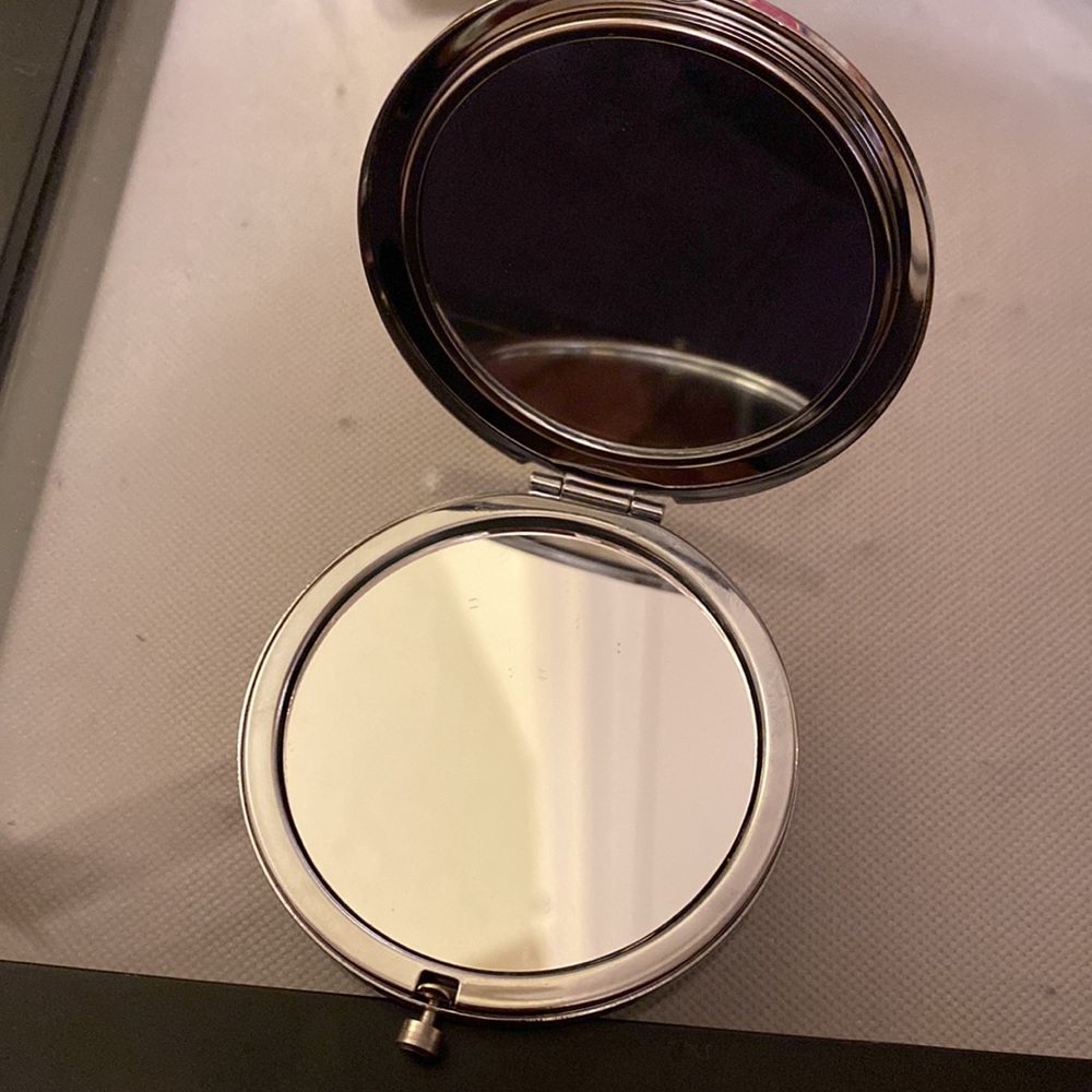 Mirror - Picture 2 of 3